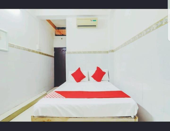 Metro Lodge Hyderabad Bagian luar foto