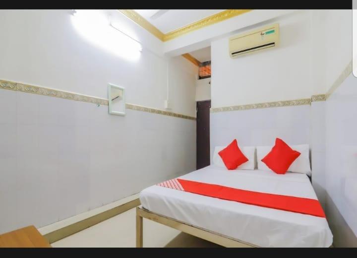 Metro Lodge Hyderabad Bagian luar foto