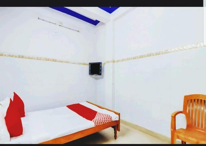 Metro Lodge Hyderabad Bagian luar foto