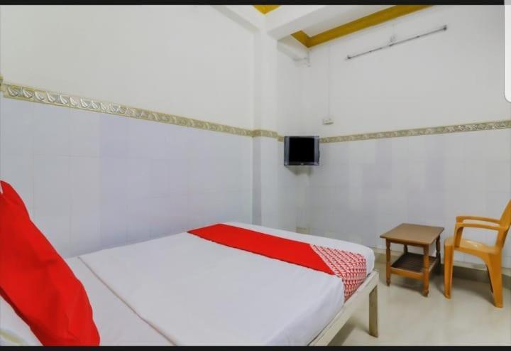 Metro Lodge Hyderabad Bagian luar foto